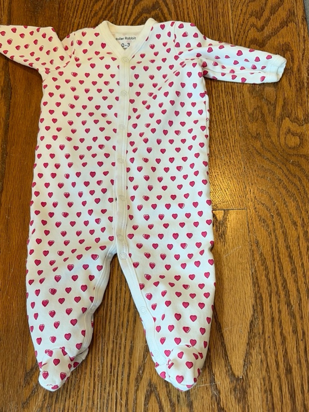 Roller rabbit Baby One-Piece Footed Sleeper in White with Pink Hearts